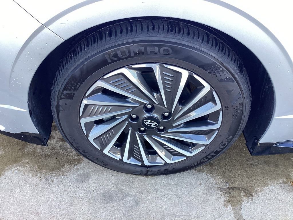 Used 2025 Hyundai Sonata SEL FWD image 28