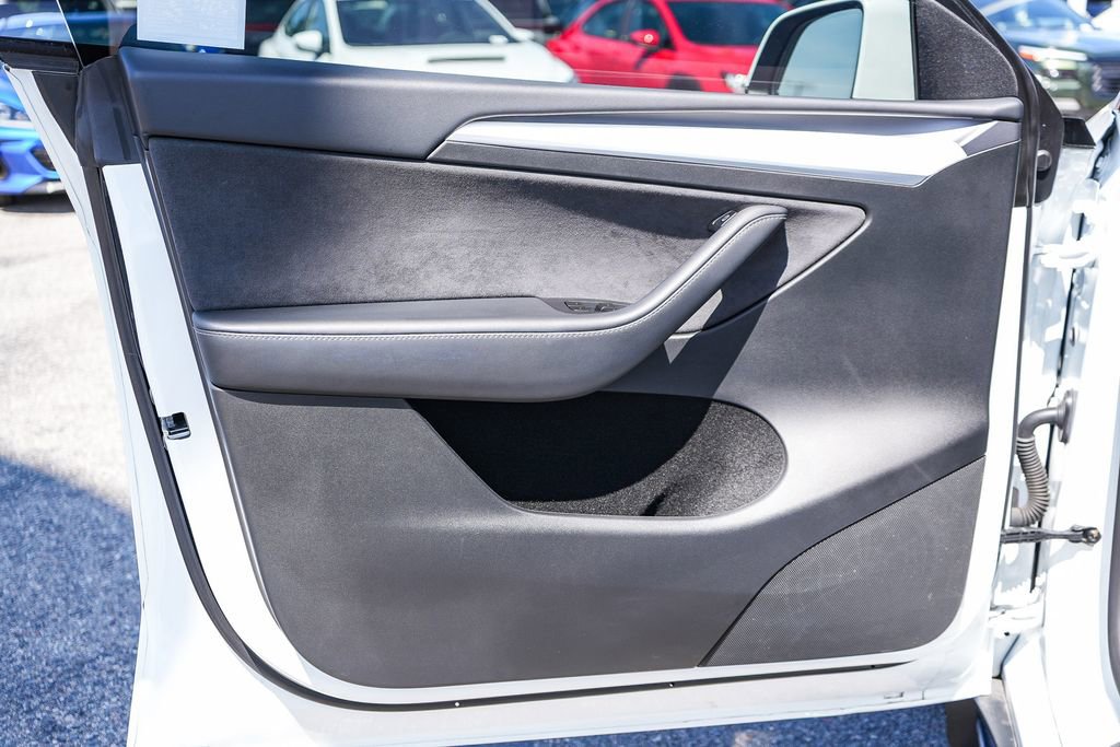 Used 2025 Tesla Model Y Performance AWD/4WD image 24