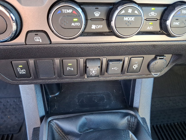Used 2021 Toyota Tacoma TRD Off-Road w/ Technology Package AWD/4WD image 24