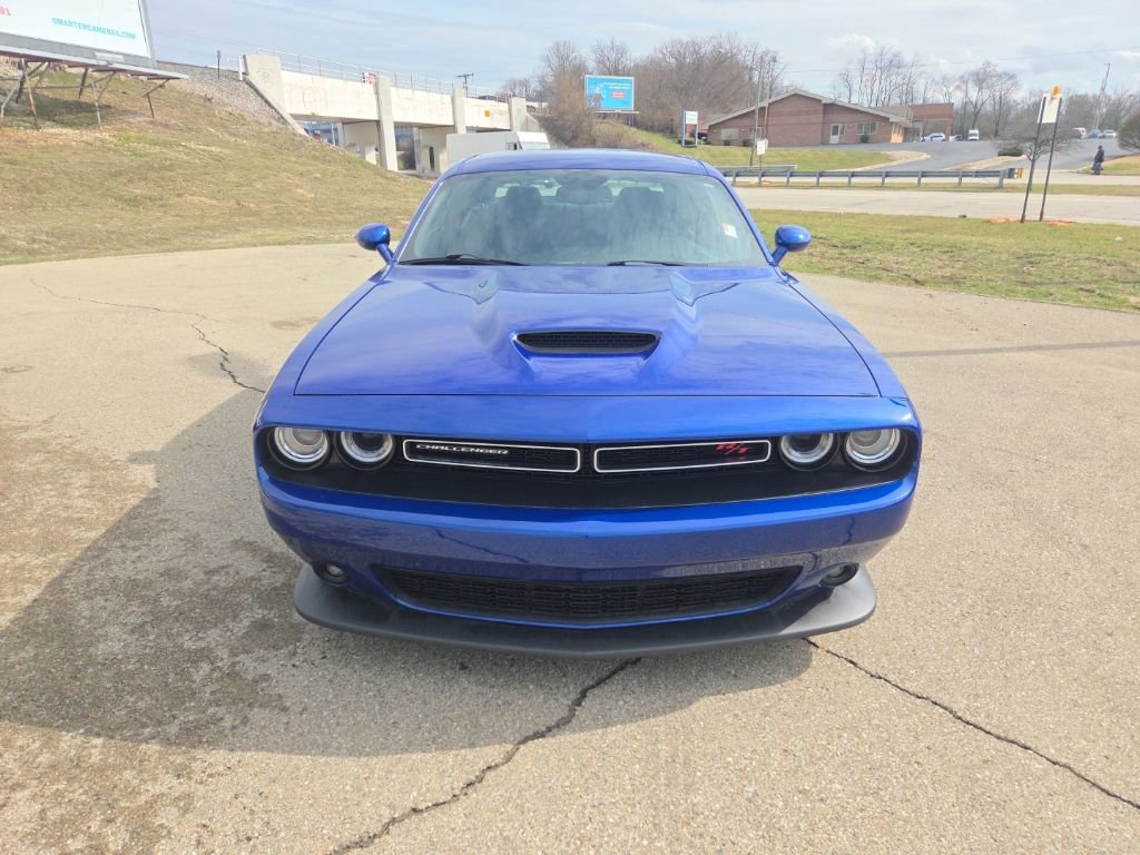 Used 2019 Dodge Challenger R/T image 2