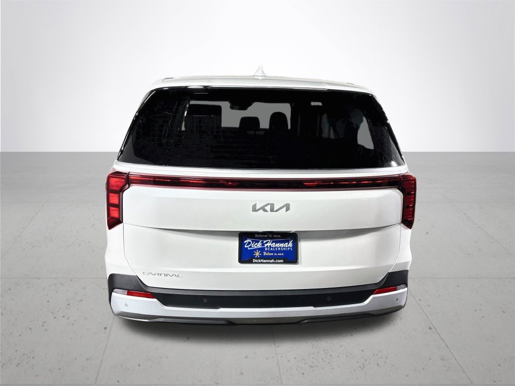 New 2027 Kia Carnival FWD image 7