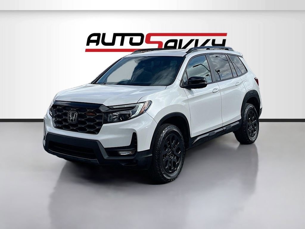 Used 2023 Honda Passport TrailSport image 3
