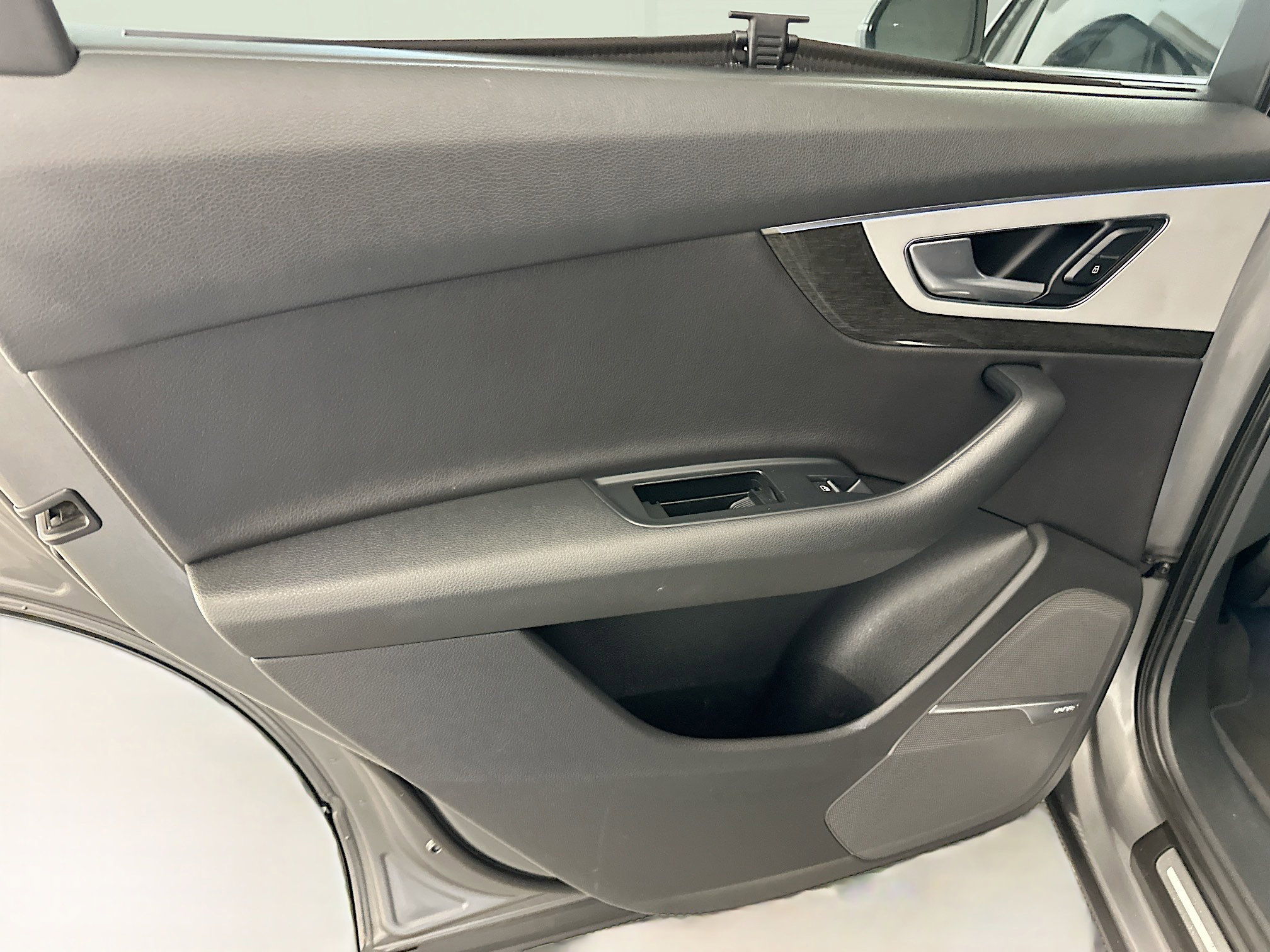 Used 2018 Audi Q7 2.0T Premium Plus w/ Premium Plus Package image 28