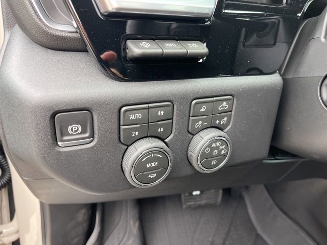 New 2026 Chevrolet Silverado 1500 High Country AWD/4WD image 21