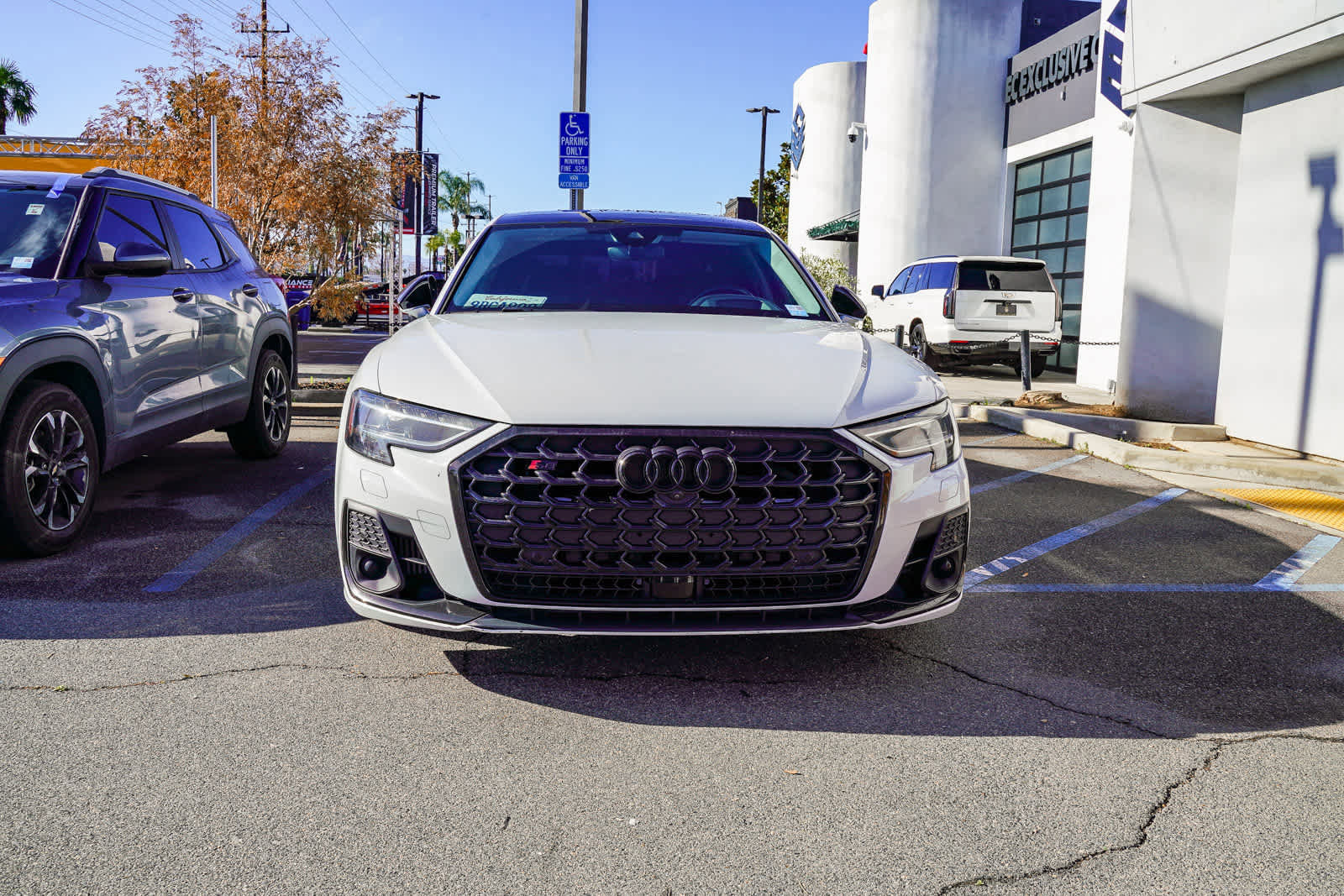 Used 2022 Audi S8 w/ S8 Comfort Plus Package image 5