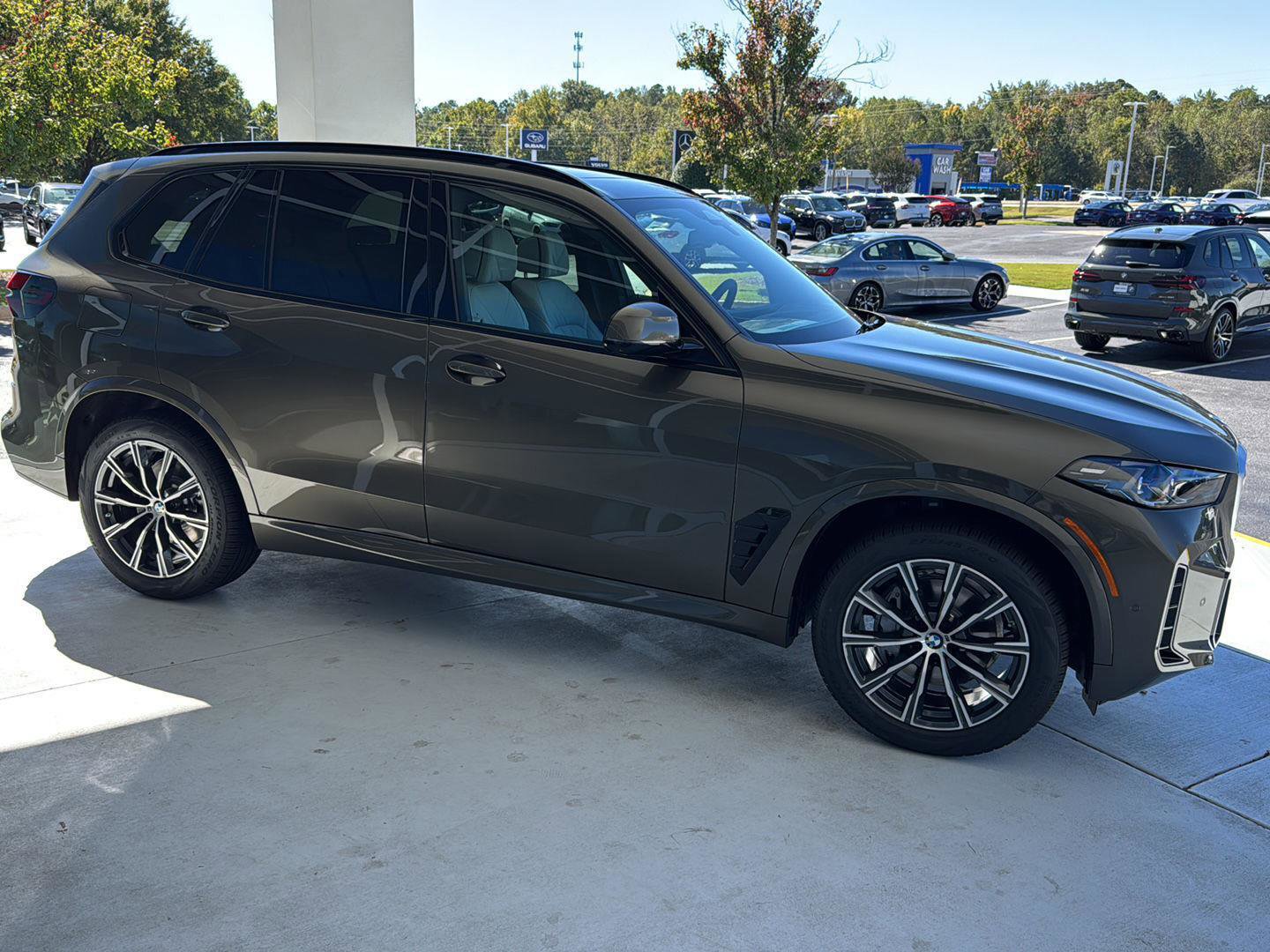 New 2026 BMW X5 M60i image 5