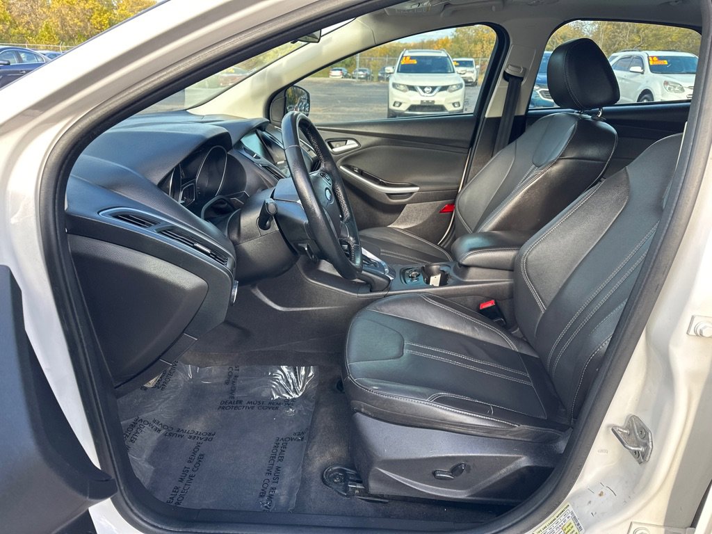 Used 2014 Ford Focus Titanium FWD image 9
