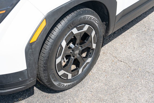 Used 2025 Hyundai Santa Fe SEL AWD/4WD image 9
