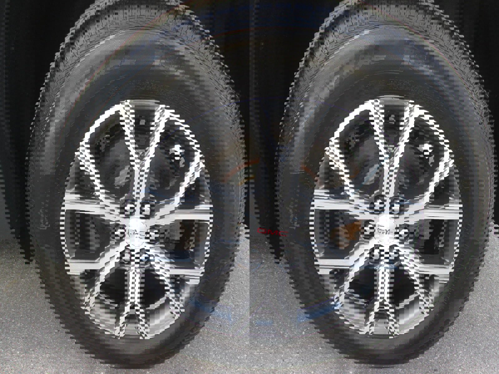 Used 2018 GMC Acadia SLT image 32