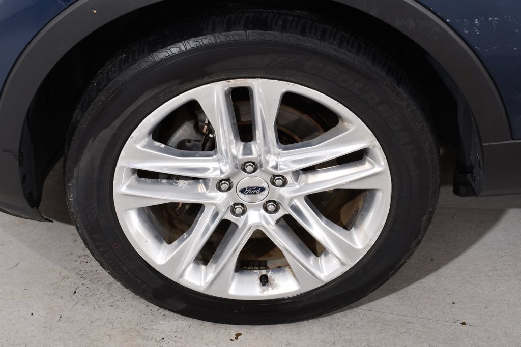 Used 2016 Ford Explorer XLT w/ Equipment Group 202A AWD/4WD image 25
