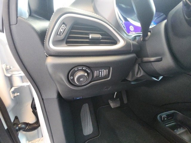 New 2026 Chrysler Pacifica Select image 37