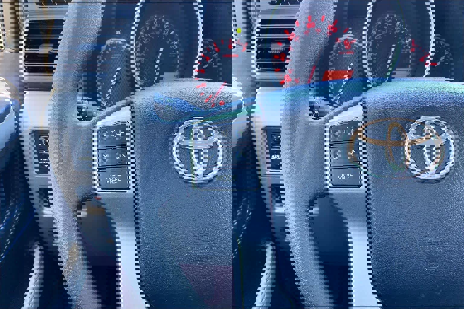 Used 2013 Toyota 4Runner SR5 w/ Convenience Pkg image 24