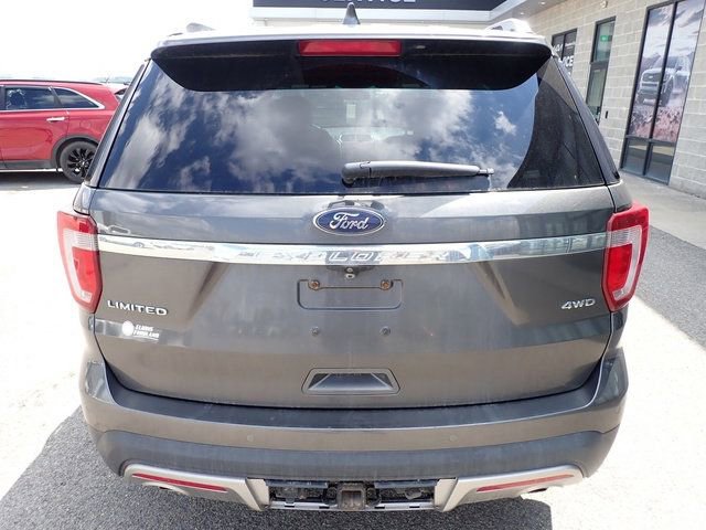 Used 2016 Ford Explorer Limited w/ Equipment Group 301A AWD/4WD image 3