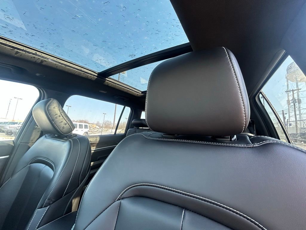 New 2026 Jeep Grand Cherokee L Limited image 16