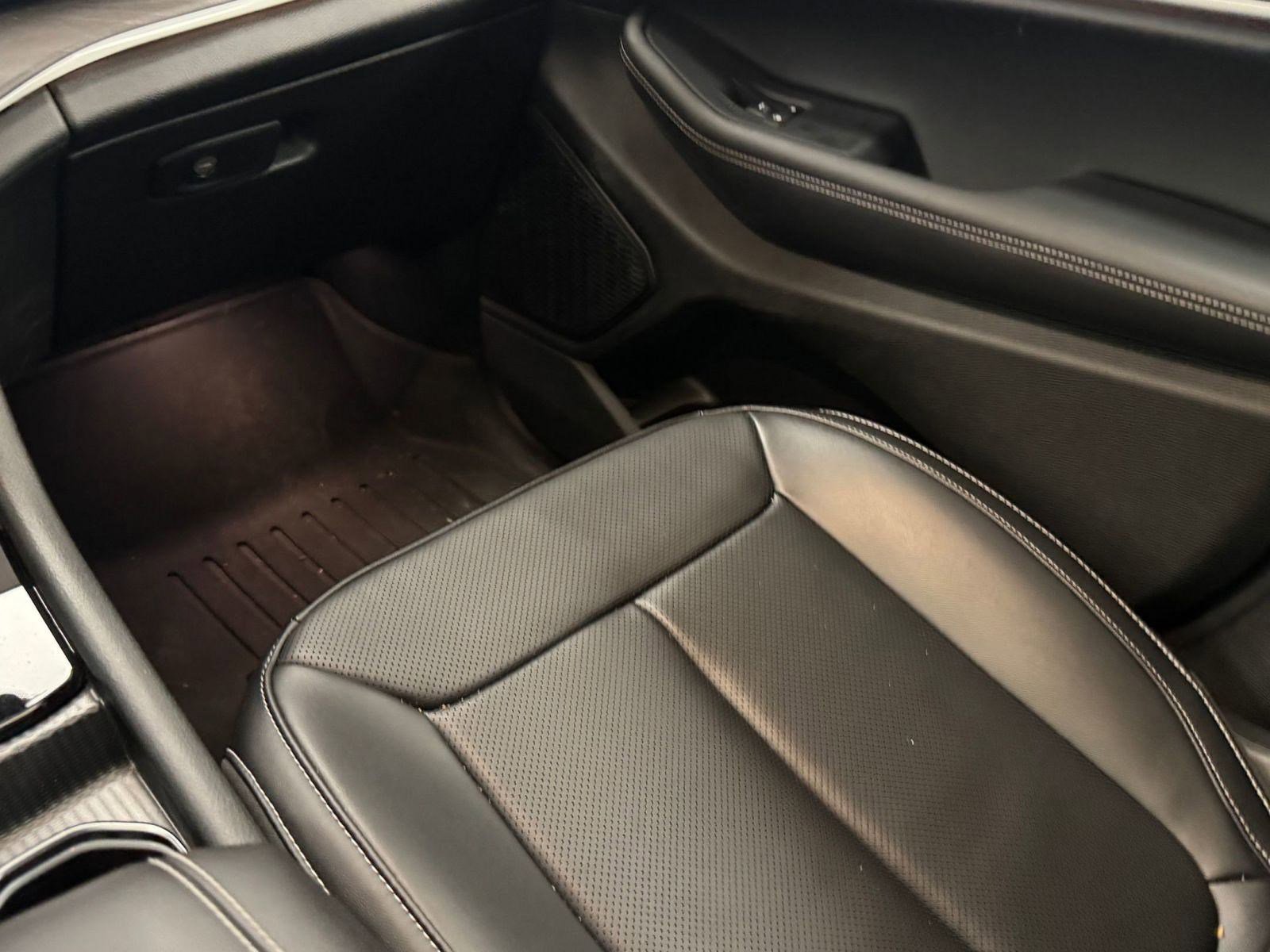 Used 2025 Jeep Grand Cherokee Limited w/ Luxury Tech Group II image 24