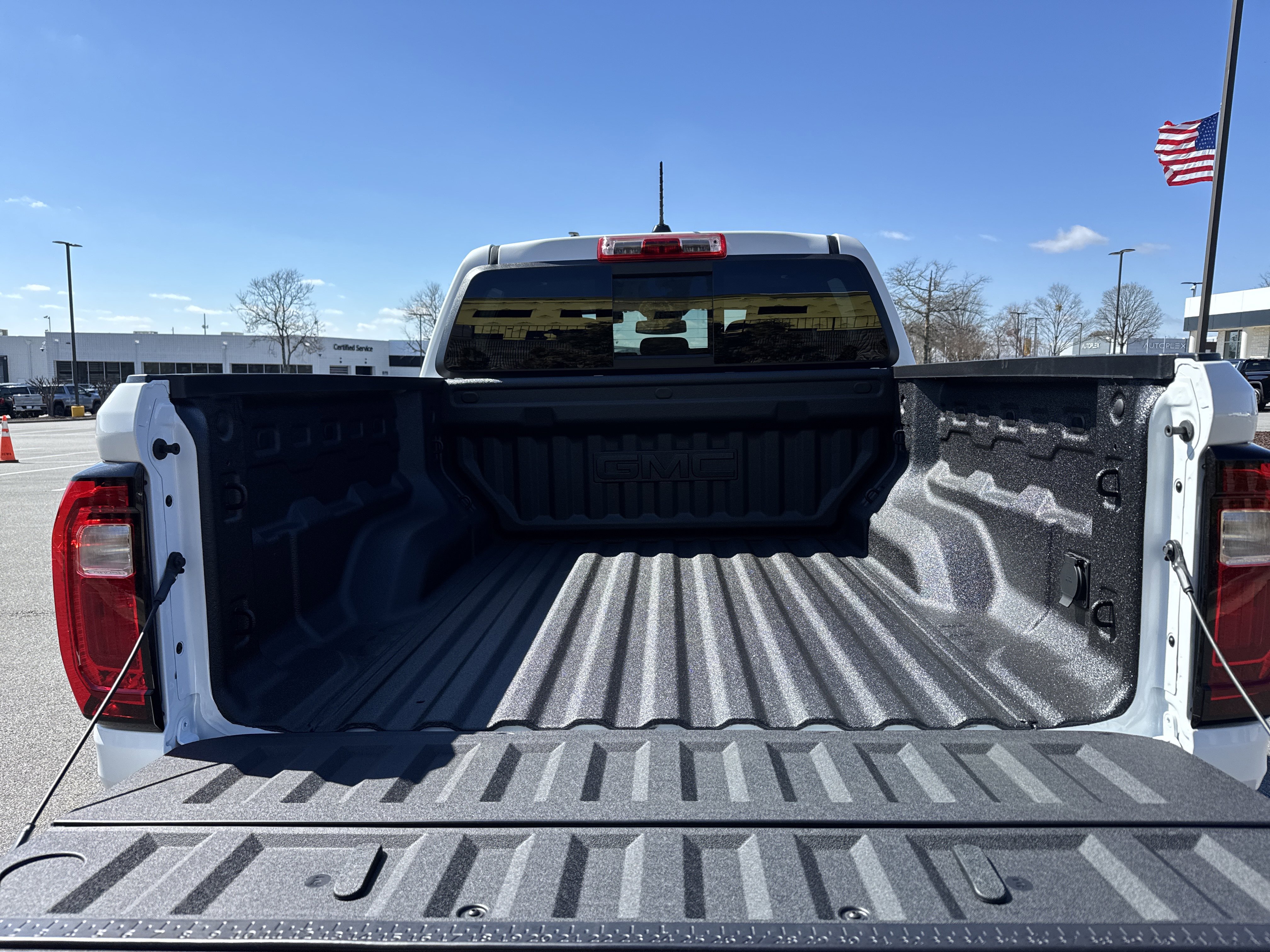 New 2026 GMC Canyon Elevation w/ Convenience Package image 31