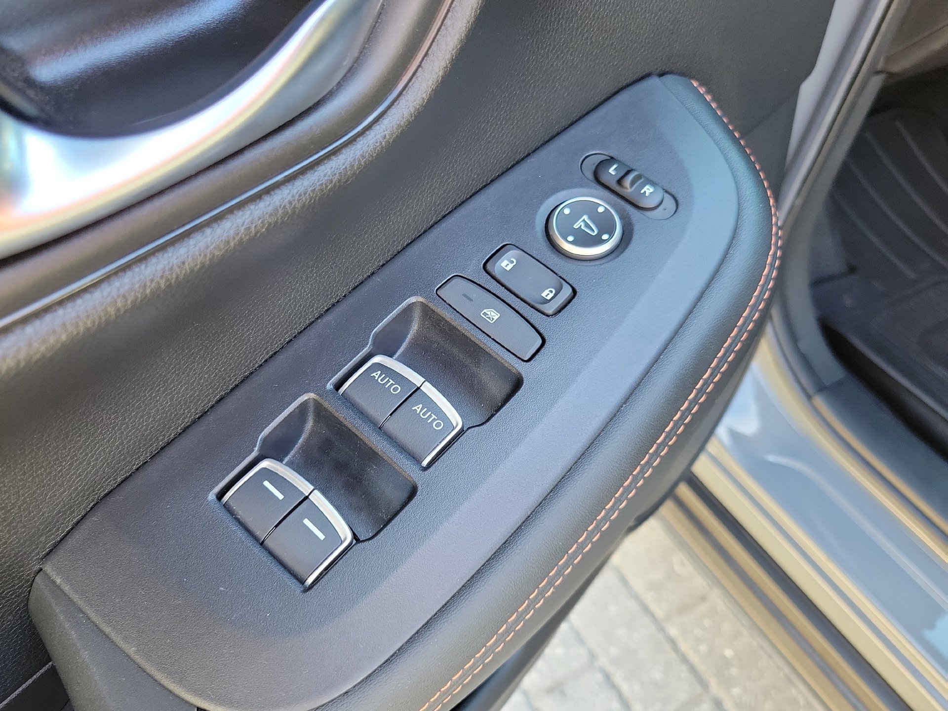 Used 2024 Honda HR-V Sport image 22