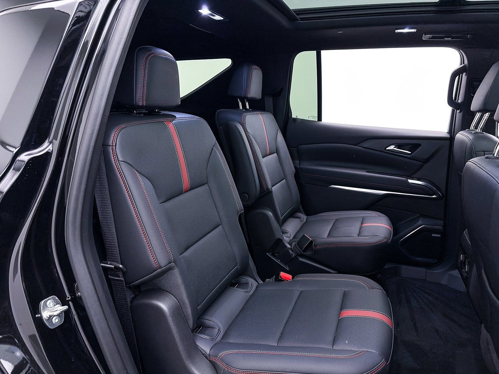 Used 2024 Chevrolet Traverse RS w/ LPO, Floor Liner Package image 38