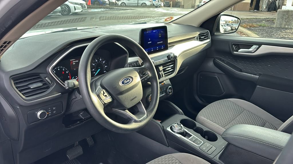 Used 2020 Ford Escape SE image 24