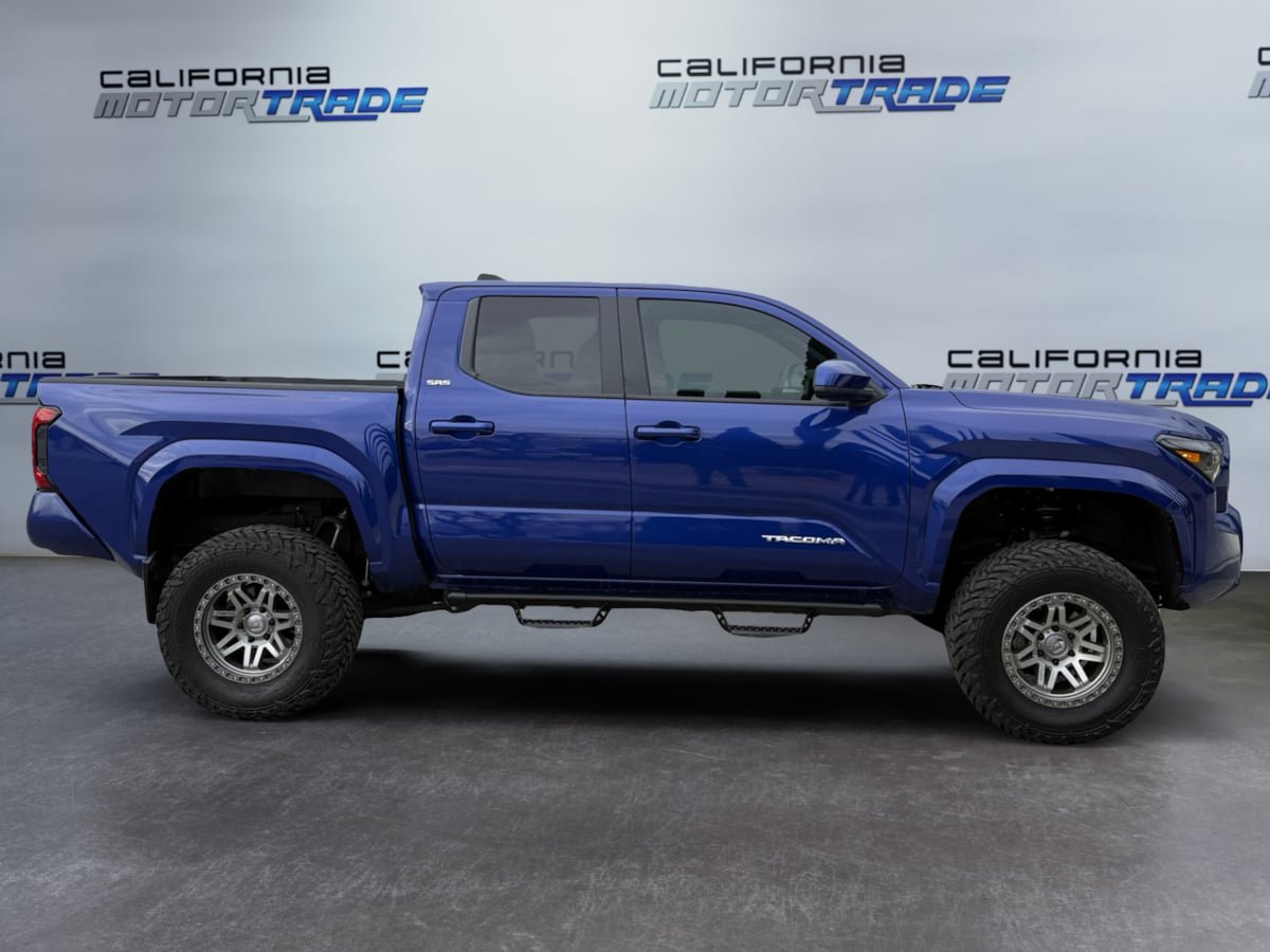 Used 2024 Toyota Tacoma 4x4 Double Cab image 4
