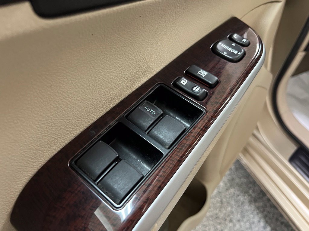 Used 2012 Toyota Camry XLE w/ Convenience Pkg FWD image 39