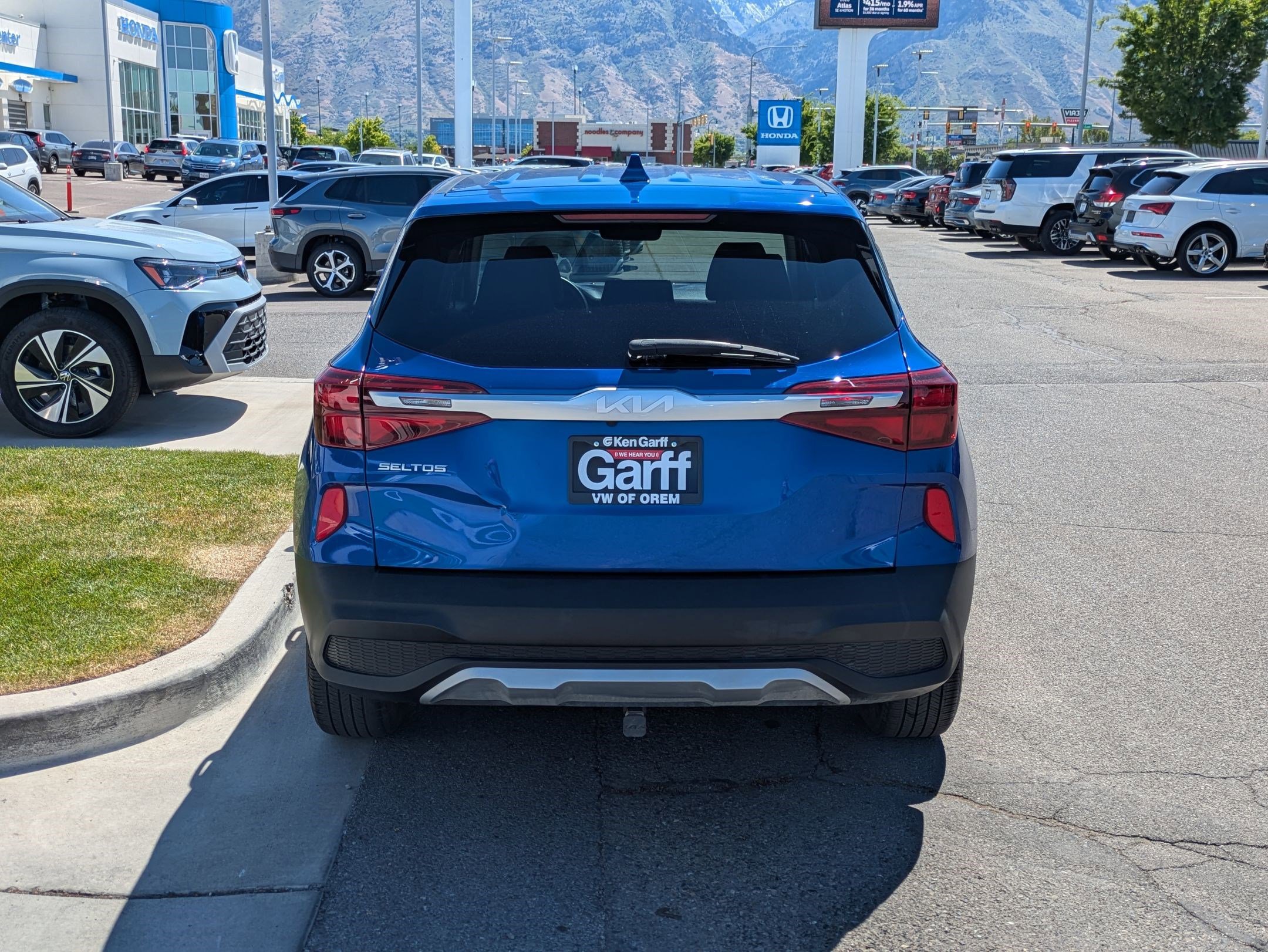 Used 2023 Kia Seltos LX AWD/4WD image 7