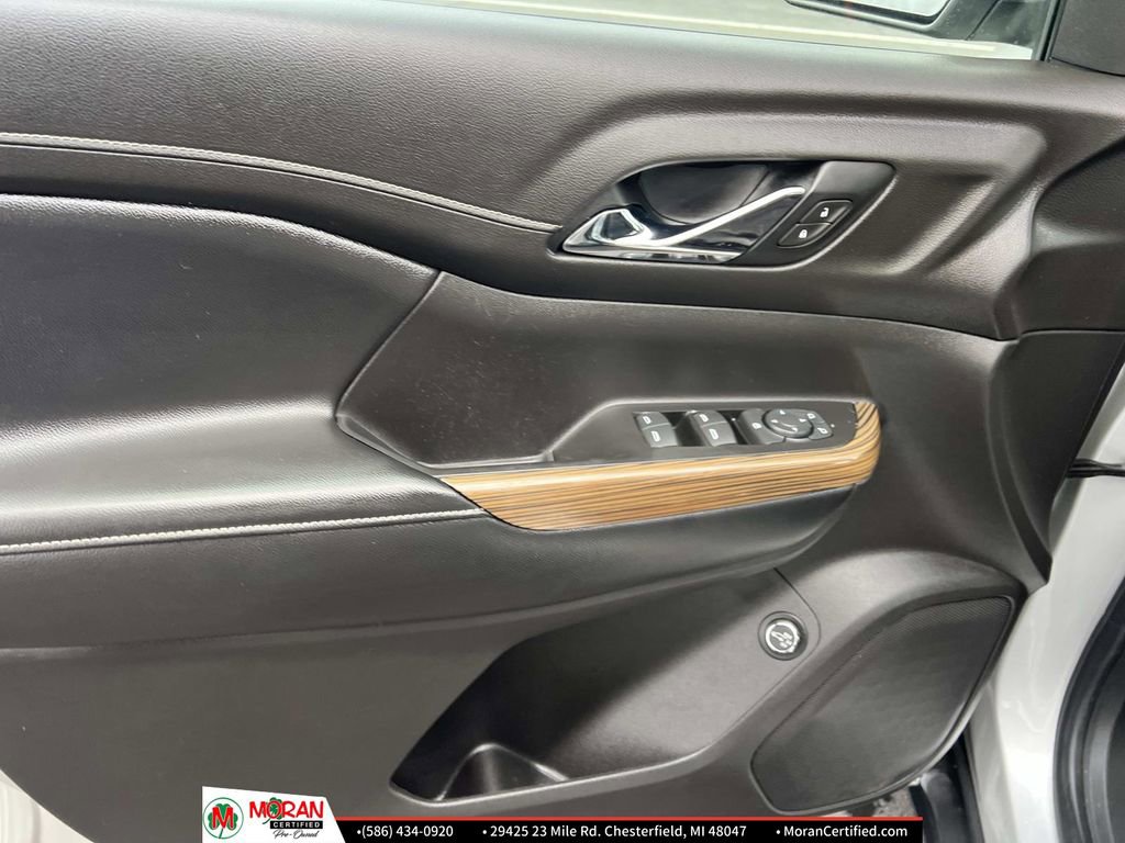 Used 2020 GMC Acadia SLE w/ Driver Convenience Package image 15