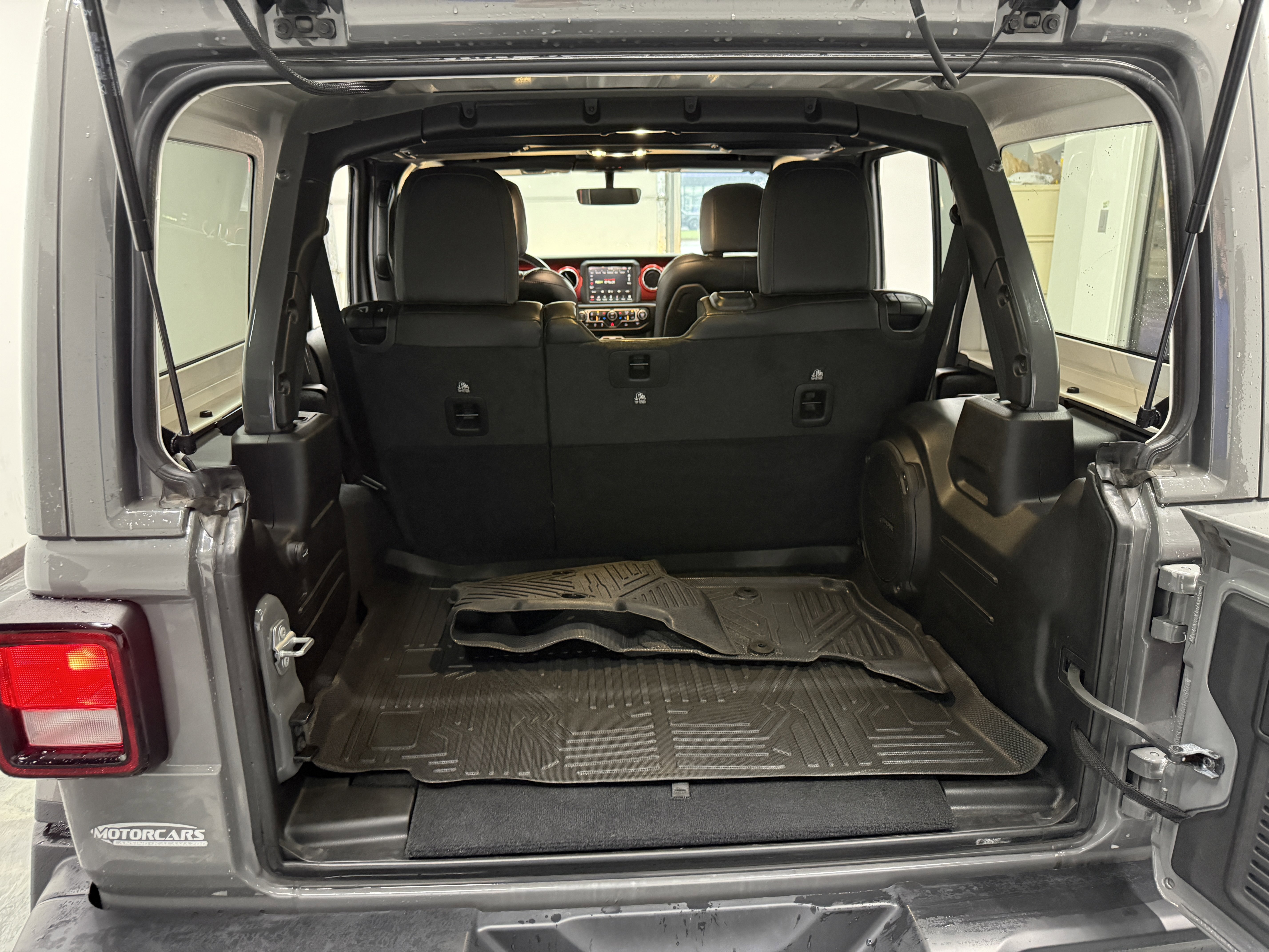 Used 2021 Jeep Wrangler Unlimited Rubicon w/ Uconnect 4C Nav & Sound Group image 25