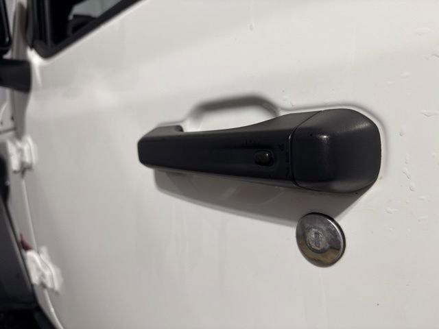 Used 2025 Jeep Wrangler Unlimited Rubicon AWD/4WD image 15