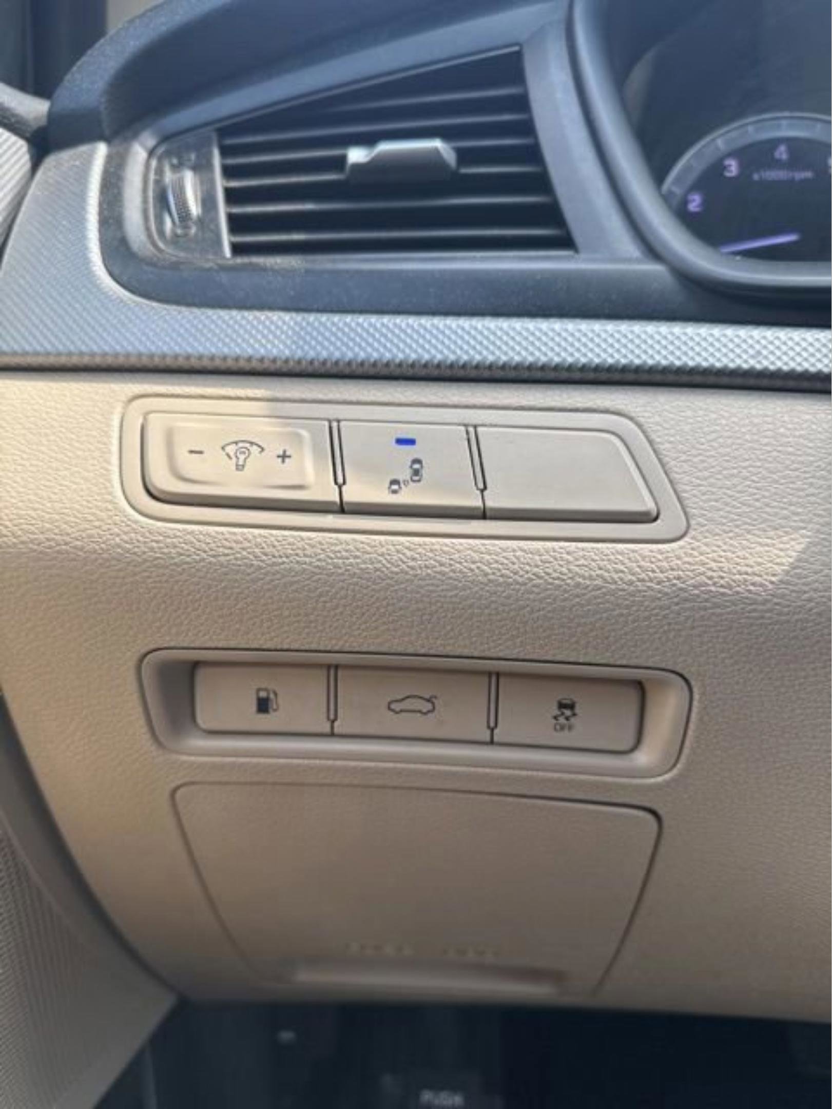 Used 2018 Hyundai Sonata SE FWD image 13
