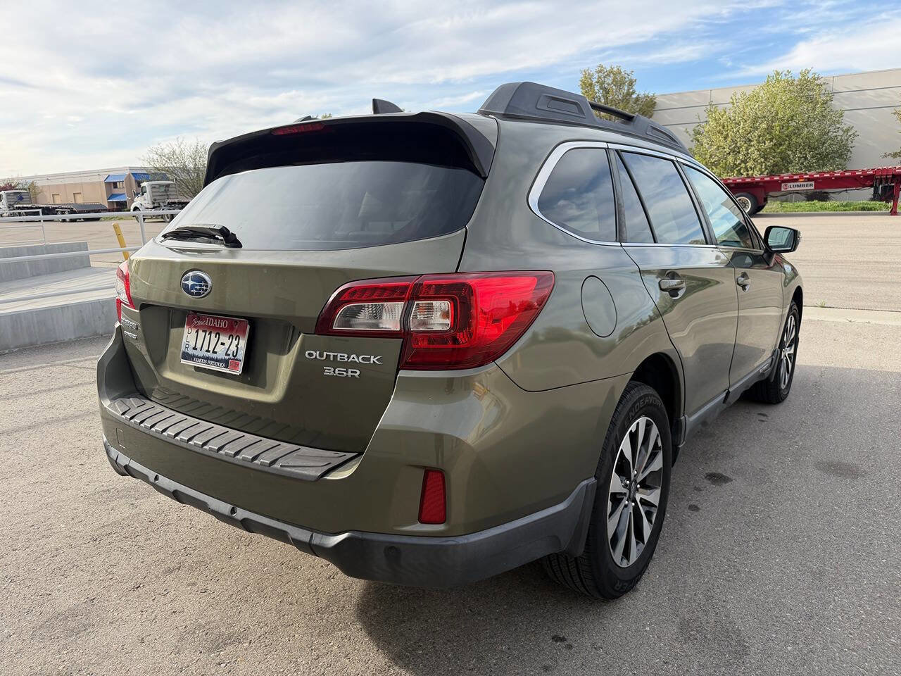 Used 2017 Subaru Outback 3.6R Limited AWD/4WD image 14
