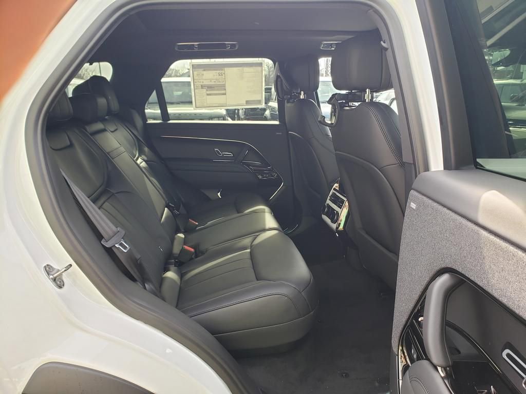 New 2026 Land Rover Range Rover Sport Dynamic SE image 15