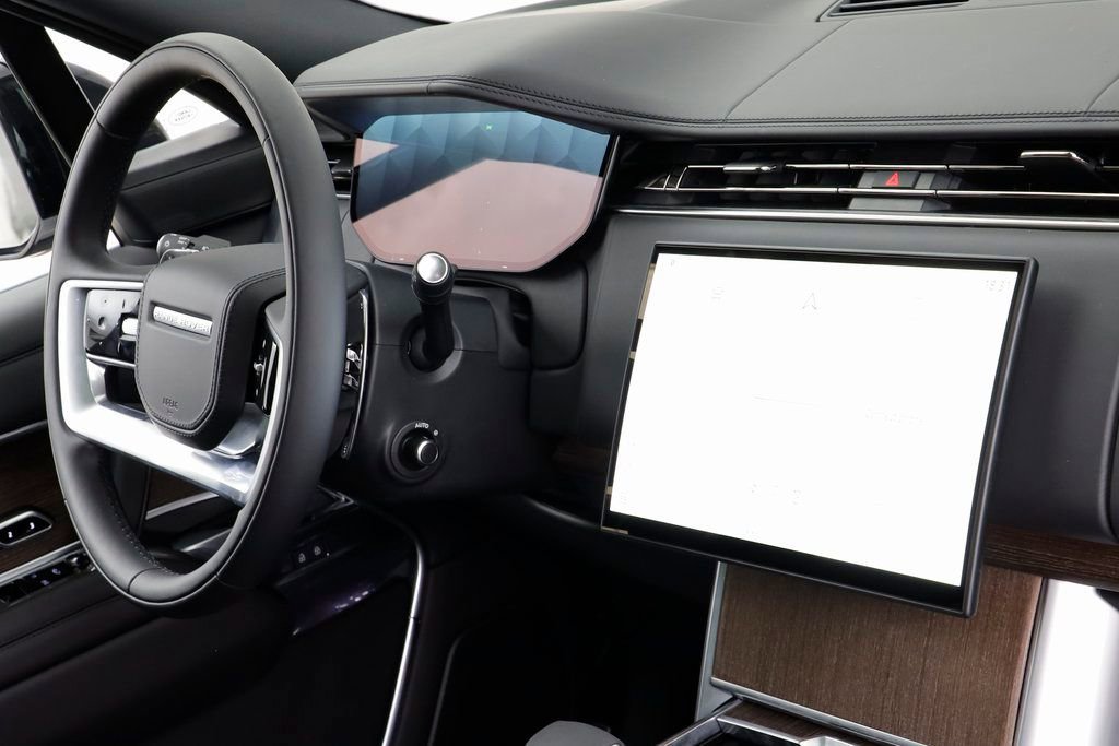 New 2025 Land Rover Range Rover SE image 23