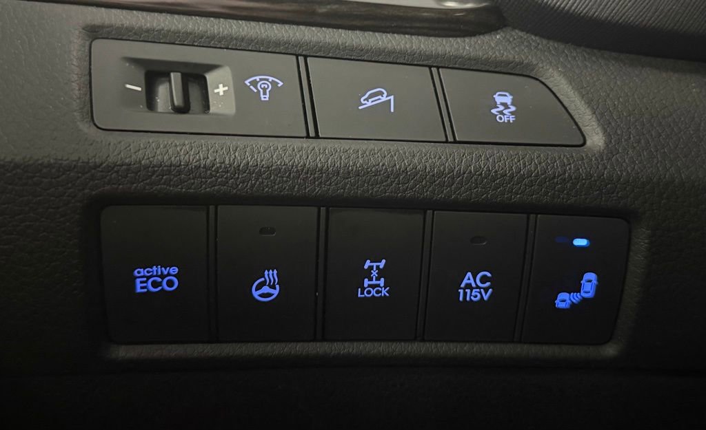 Used 2014 Hyundai Santa Fe Limited w/ Ultimate Package 07 image 15