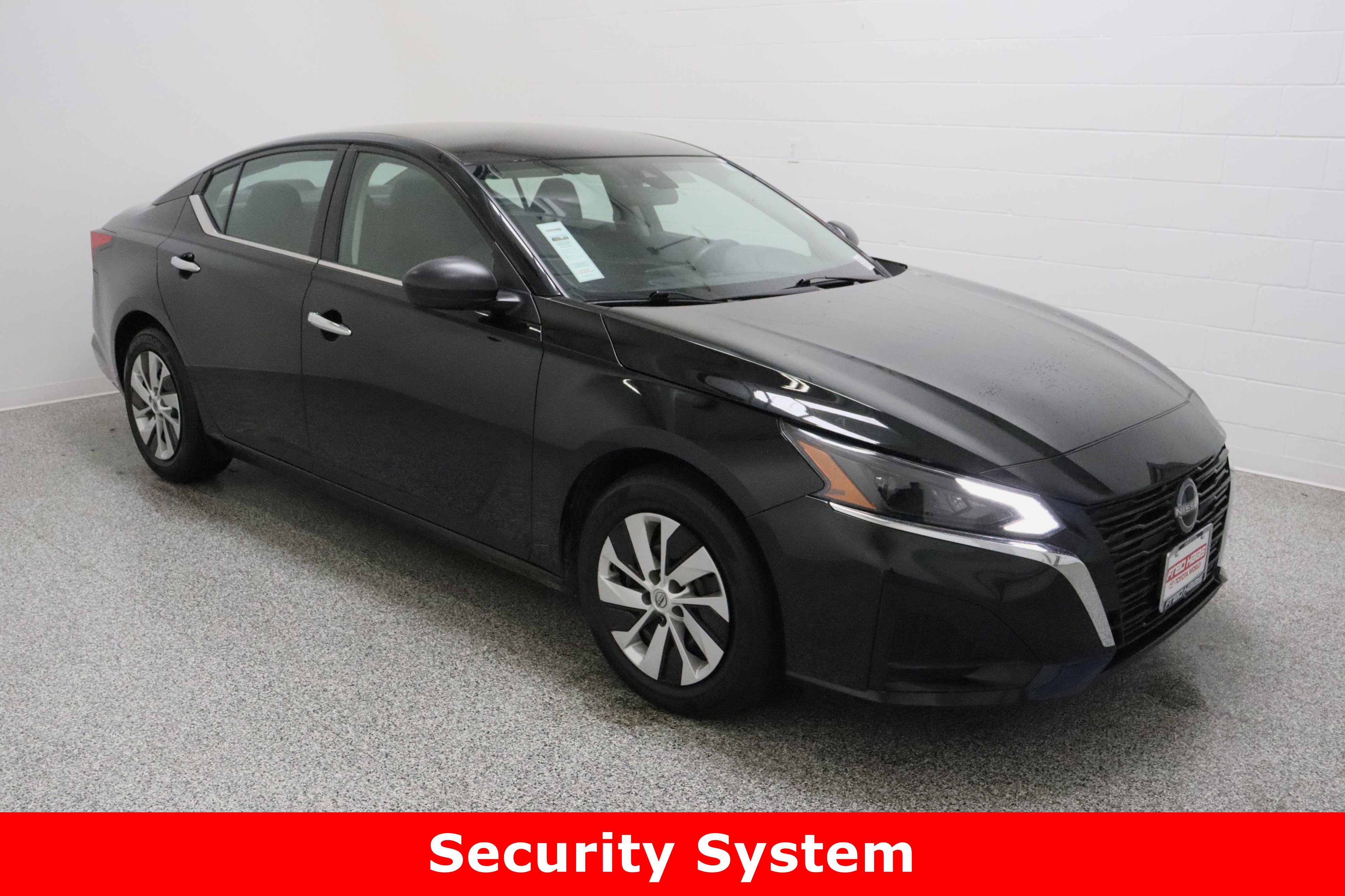 Used 2024 Nissan Altima 2.5 S image 4