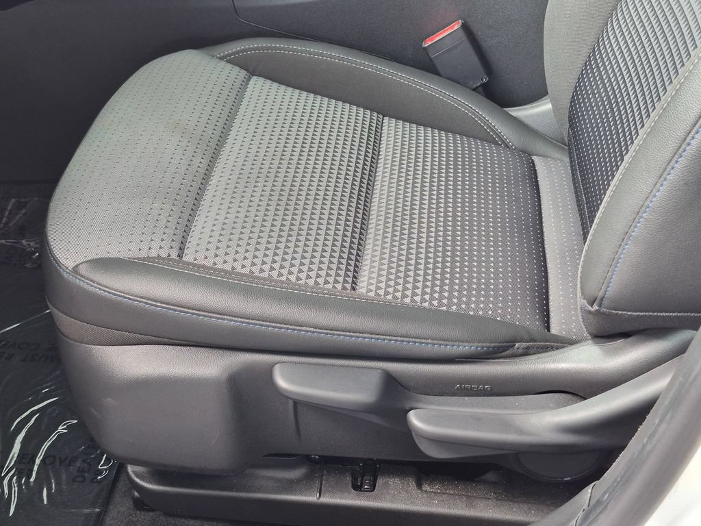 Used 2025 Chevrolet Trax LT w/ LT Convenience Package FWD image 15