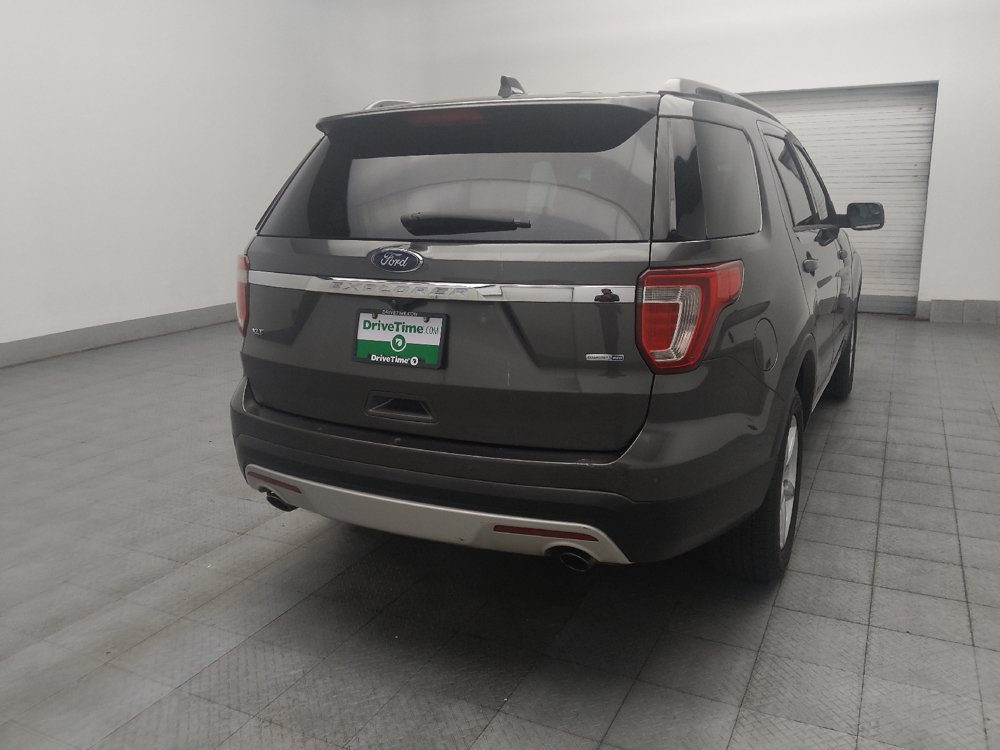 Used 2016 Ford Explorer XLT w/ Equipment Group 202A AWD/4WD image 9