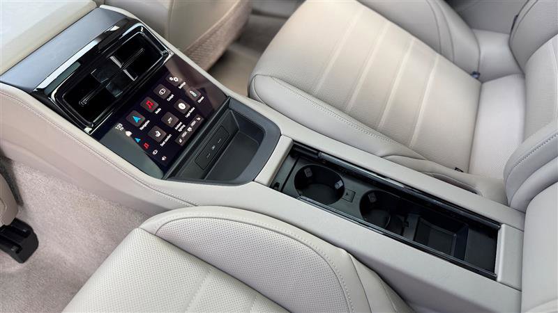 Used 2025 Porsche Panamera 4 image 21