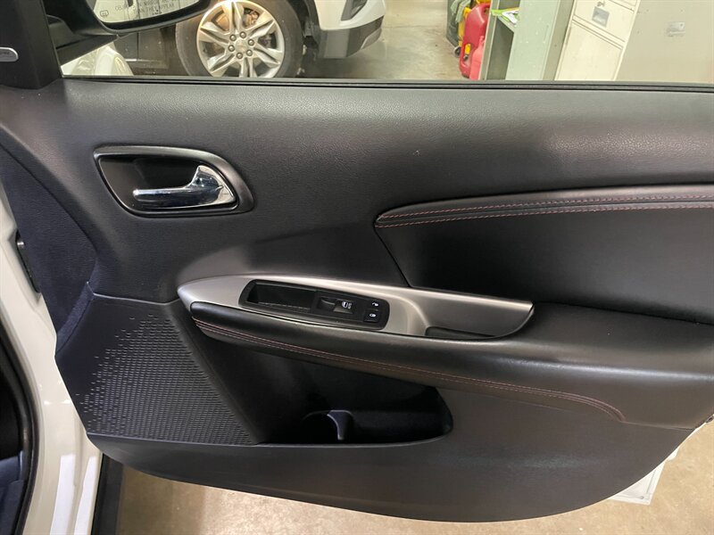Used 2016 Dodge Journey R/T w/ Driver Convenience Group AWD/4WD image 21