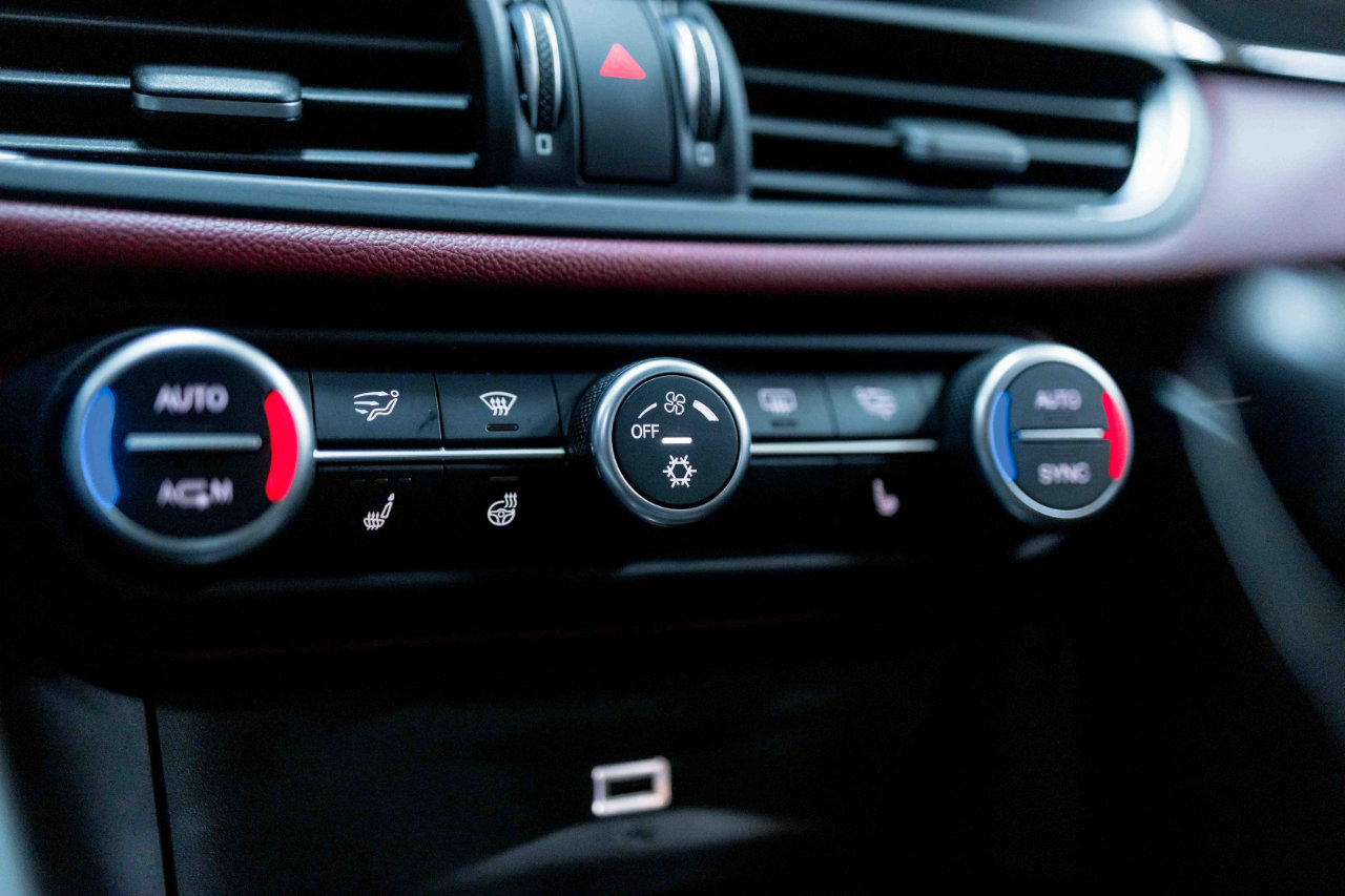 Used 2017 Alfa Romeo Giulia Quadrifoglio image 74