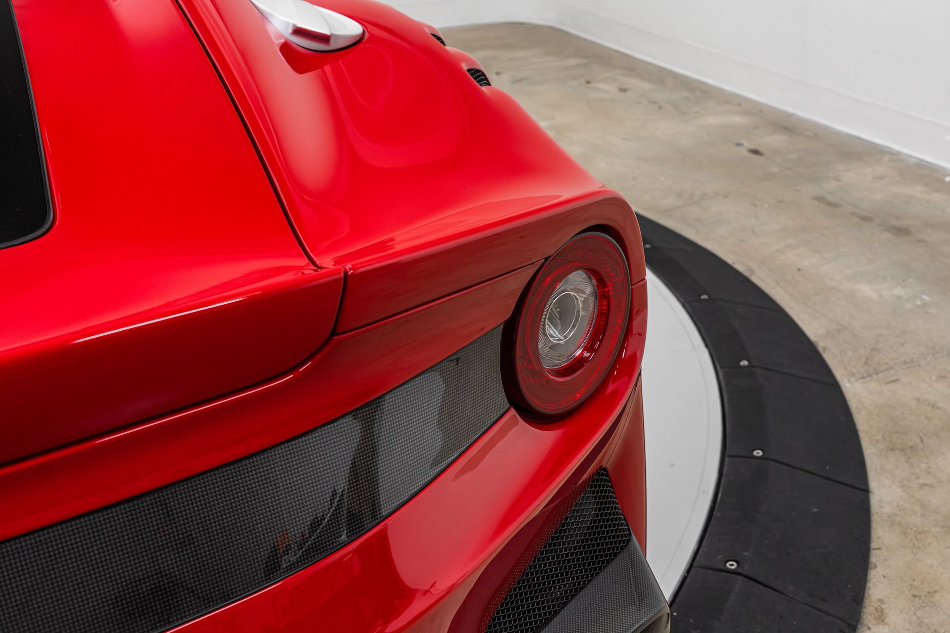 Certified 2016 Ferrari F12tdf RWD image 37