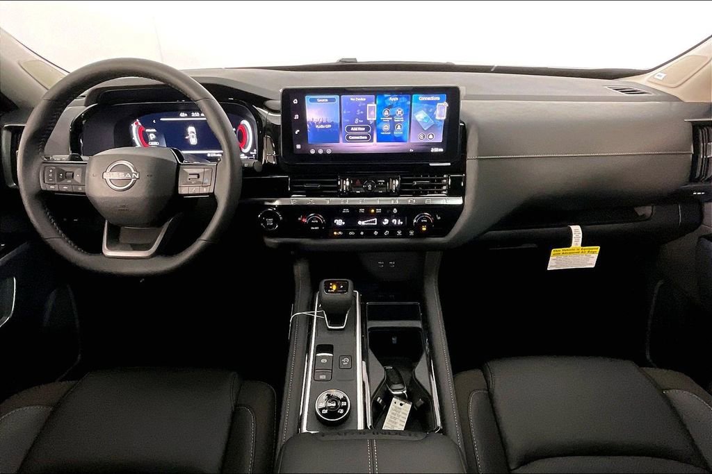 New 2026 Nissan Pathfinder SL image 2