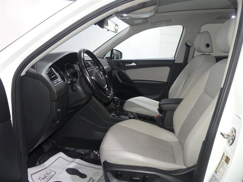 Used 2019 Volkswagen Tiguan SE w/ Panoramic Sunroof Package image 21