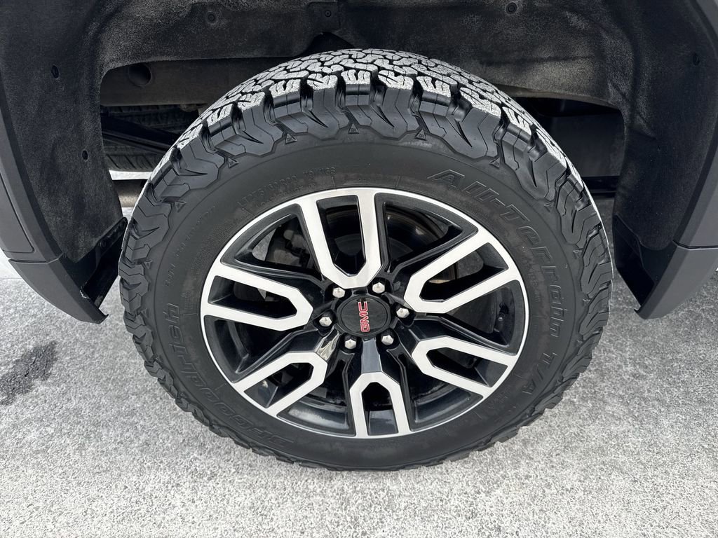Certified 2023 GMC Sierra 1500 AT4 w/ Technology Package image 32