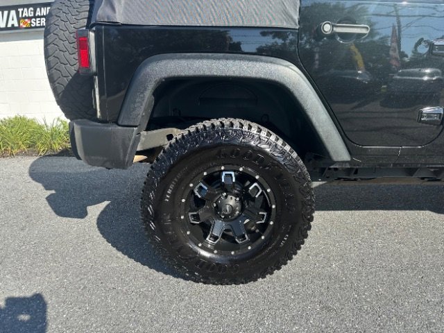 Used 2017 Jeep Wrangler Unlimited Sport w/ Connectivity Group image 13