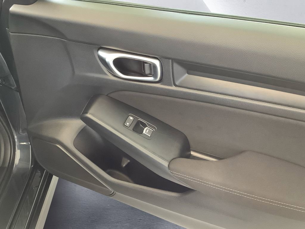 Used 2025 Honda Civic Sport image 15