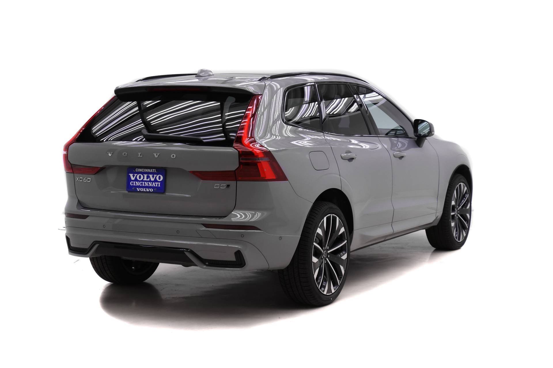 New 2026 Volvo XC60 B5 Ultra w/ Protection Package Premier image 5