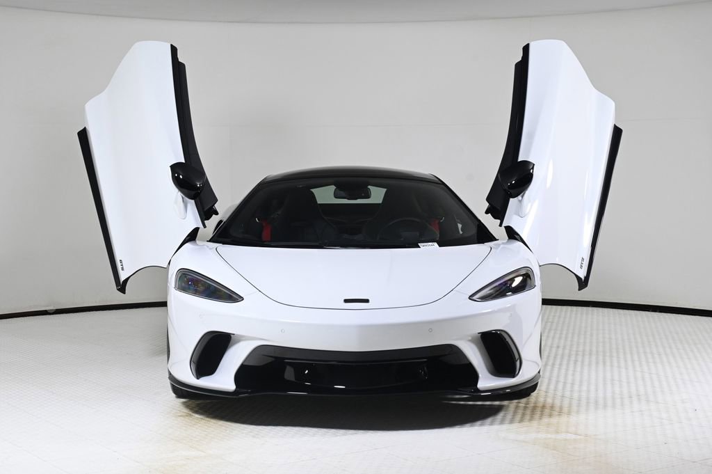 New 2026 McLaren GTS RWD image 21