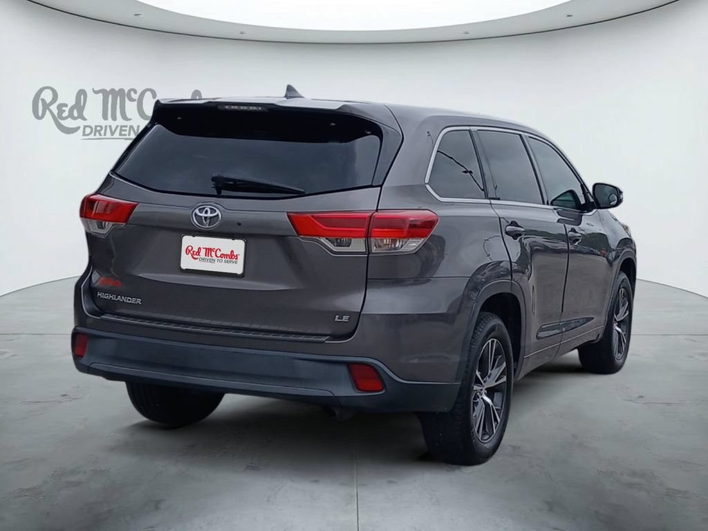 Used 2017 Toyota Highlander Plus FWD image 5