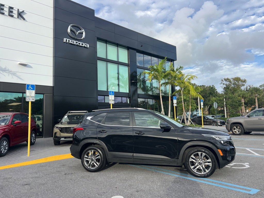 Used 2023 Kia Seltos S image 10